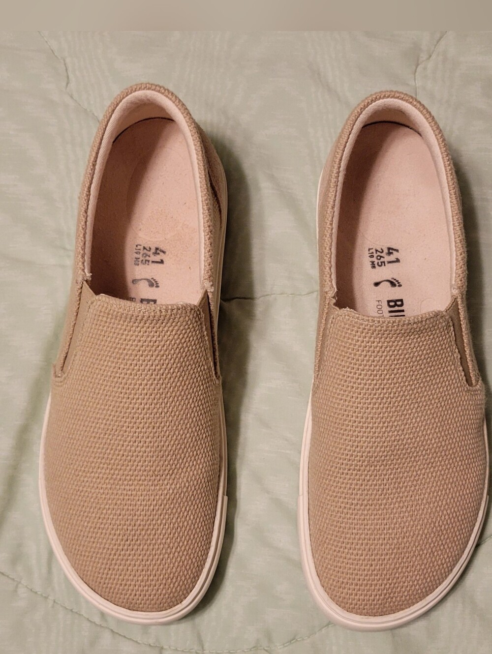 Birkenstock Oswego Canvas Suede Sandcastle slip ons Unisex  W 10/ M 8